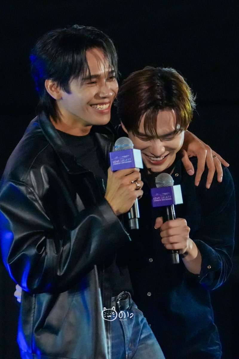 NuDao150's tweet photo. NgernBever ✅

NGERNOAT PRIDE LOVE GALAXY
#SiamParagonxPraewxNgernOat

BEVERTONLIEW PRIDE LOVE GALAXY
#SiamParagonxPraewxBeverTonliew 

@legendngern @bbverpj 

#ngernnn #oattrttt #ทีมเงิน
#ngernoat #เงินโอ๊ต #อาทิตย์ดาวตก https://t.co/1ocnz92zYB