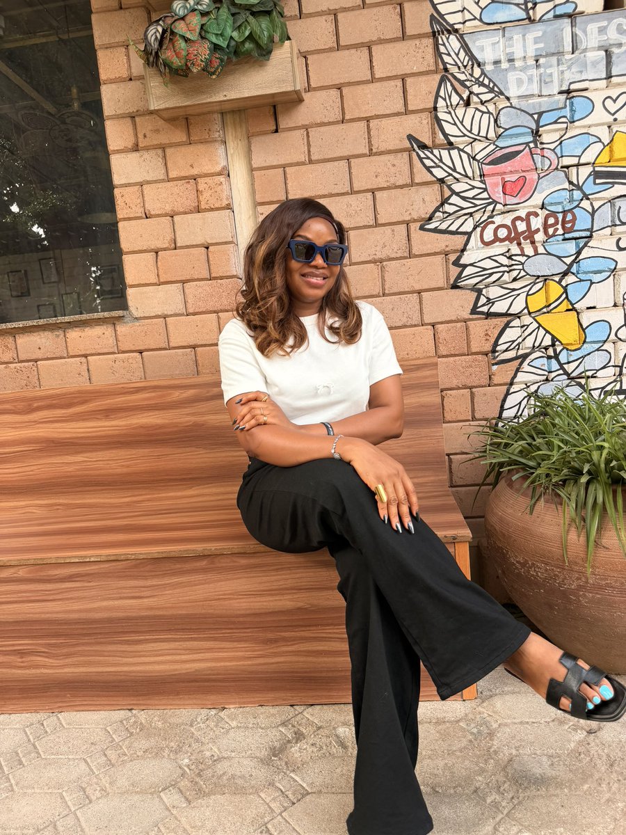 Callmebossbabe's tweet photo. Outside for a bit 🫶

#TGIF #happyday #greatful https://t.co/RxVdLnqxKb