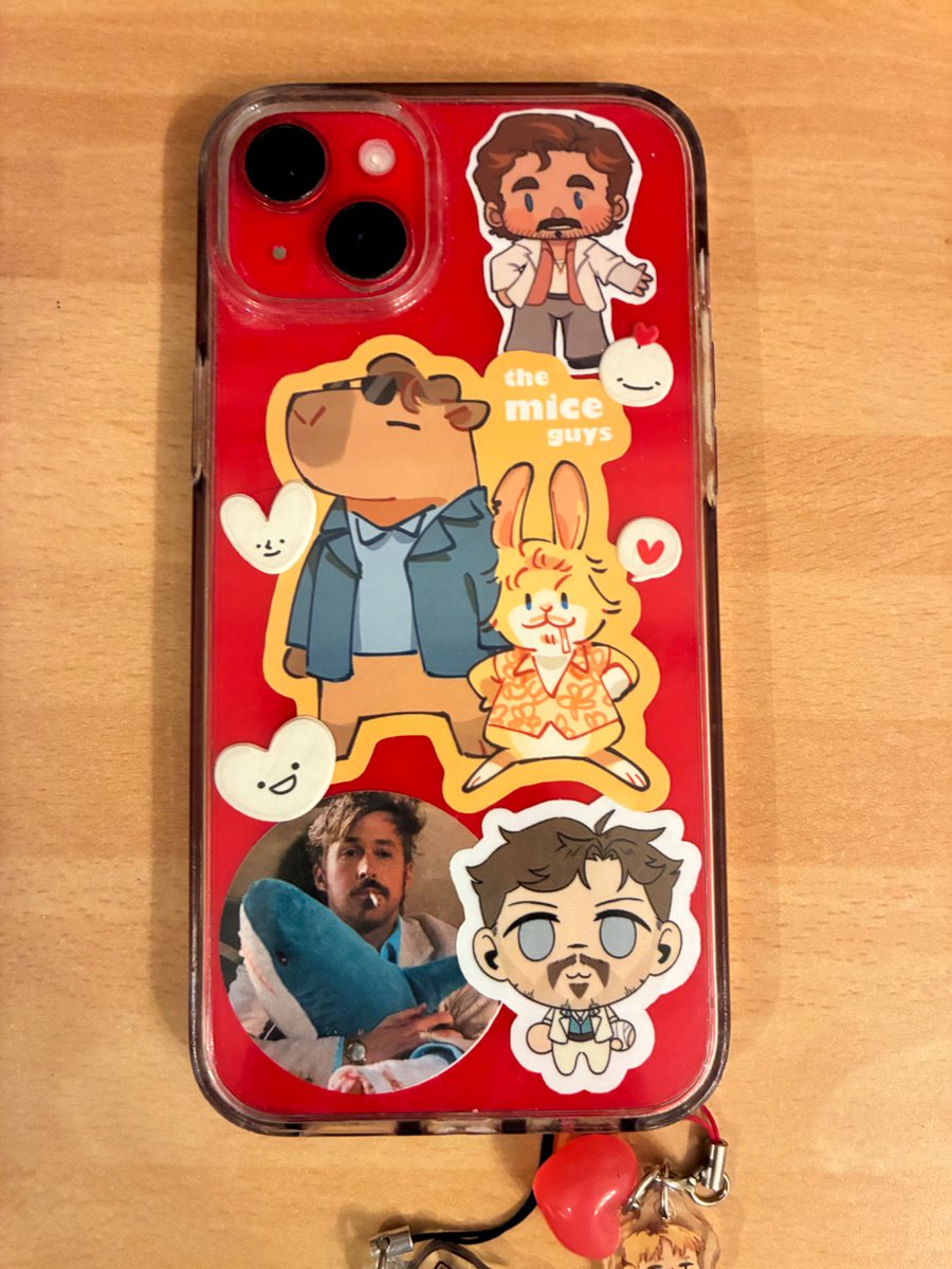 2sauce2funk's tweet photo. shaken up things with phonecase recently https://t.co/DuFMwsMwEh