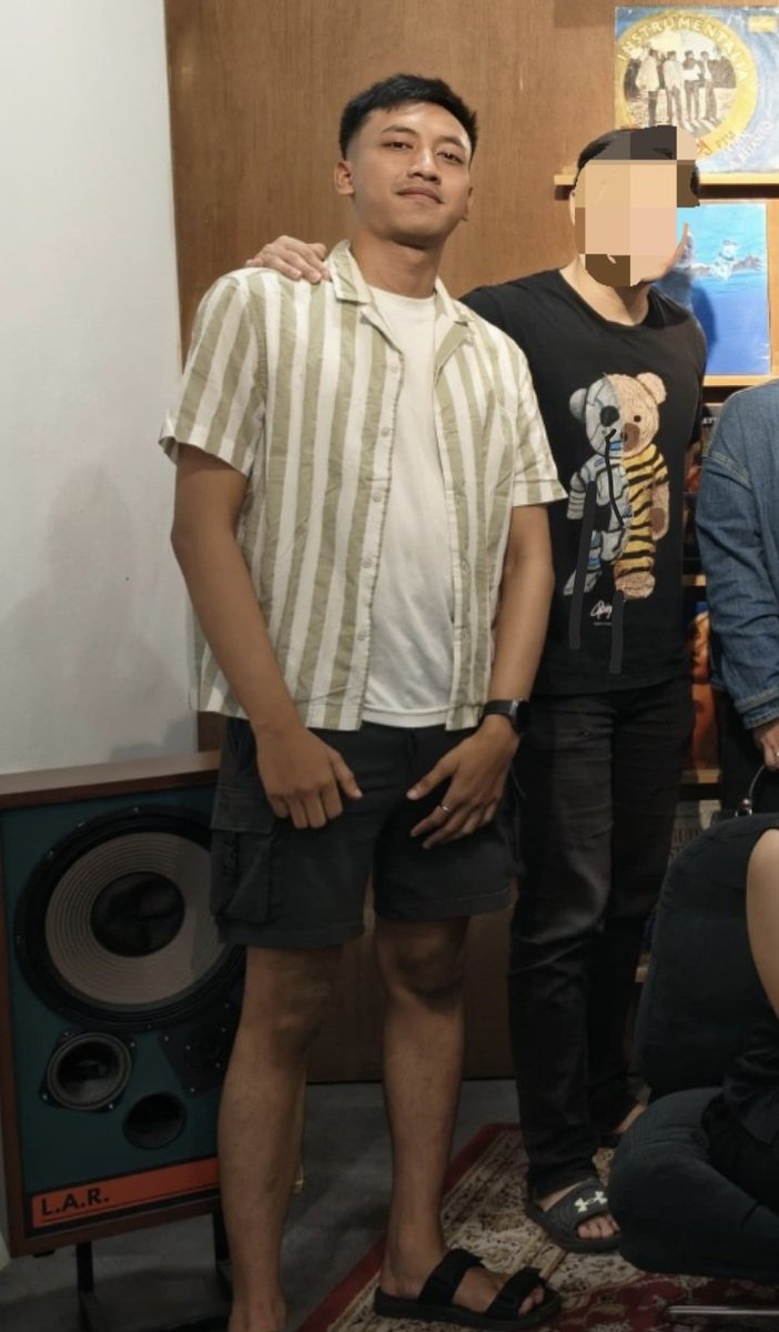 toping_fantasi's tweet photo. 2020 bb masih 52 dan sekarang bb 64 🤣 https://t.co/J9vdXZTOjH