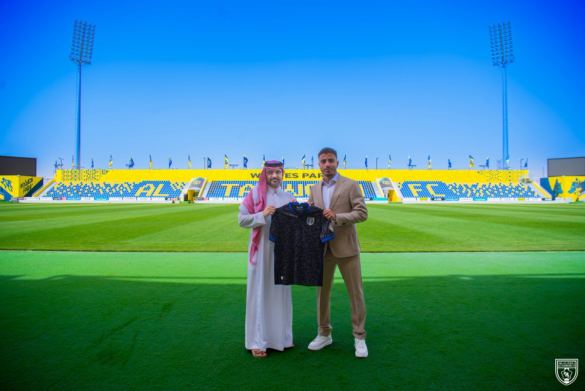 AltaawounFC's tweet photo. الرئيس @badr_GH مع #قائد_الذئاب 🤝💛

#نحن_الذئاب | #أشرف_مستمر https://t.co/m4SmElb0V7