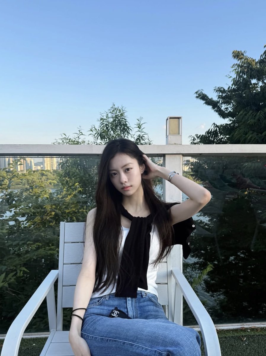 KIMGARAMNEWS's tweet photo. This is GARAM NEWS, 
All #GARAM related updates happen here ↖

Follow for fast informations 🦦🗞️!
#GARAM #김가람 #キムガラム @KIMGARAMNEWS https://t.co/CT5lT2Yf1I