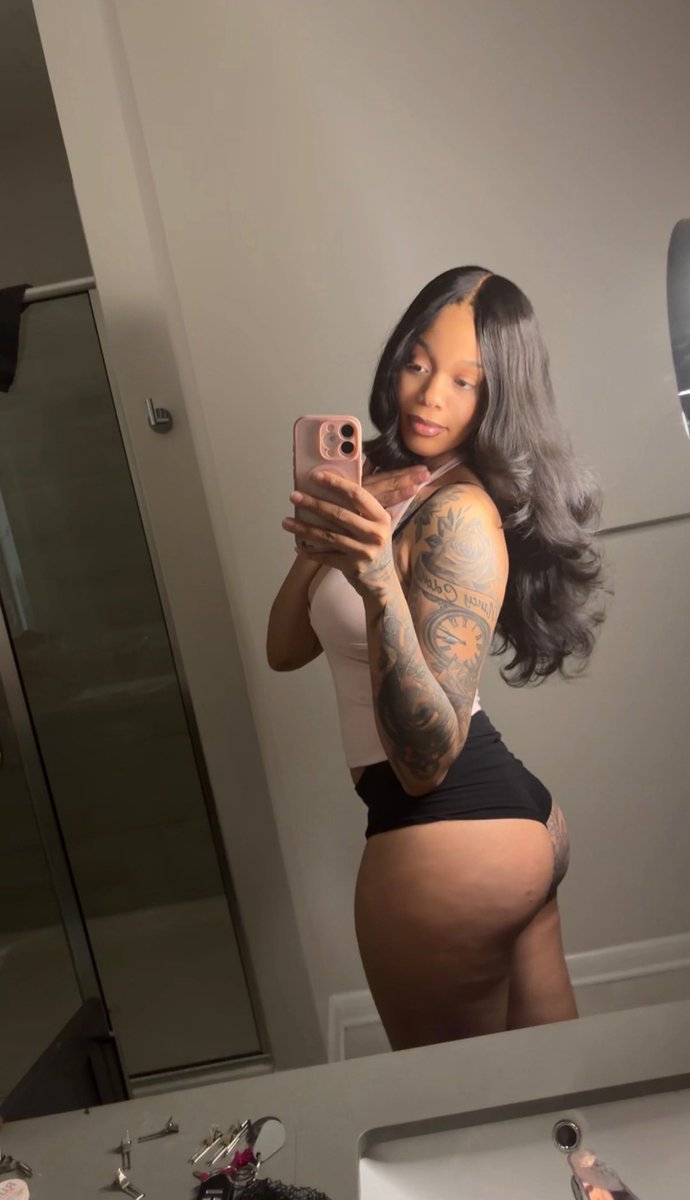 luckysev3nnn's tweet photo. Crushin on myself🥰 https://t.co/fJA1oSydF8