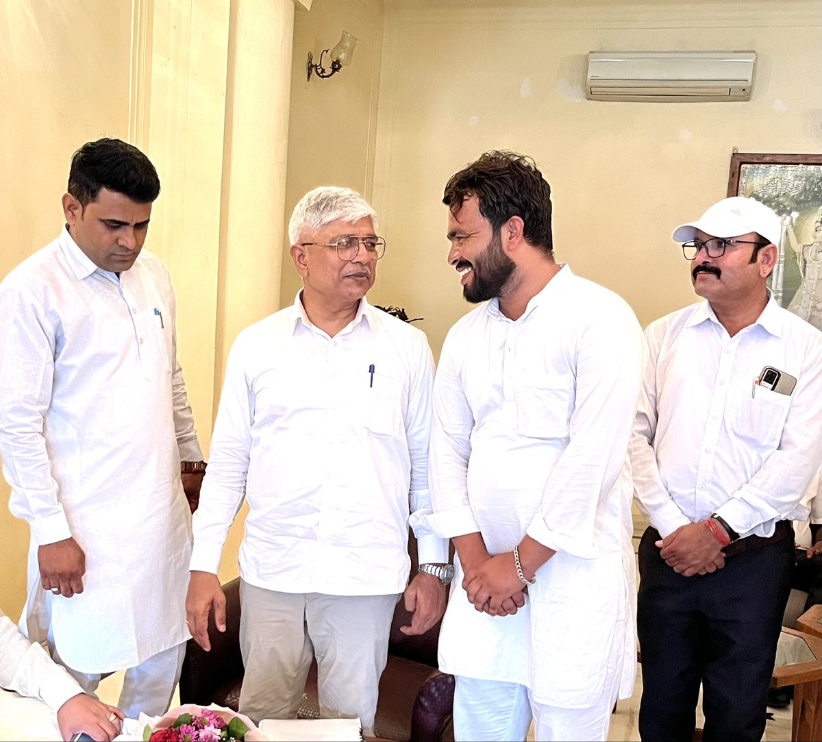 Ashok_Mehra_INC's tweet photo. कांग्रेस SC विभाग के राष्ट्रीय अध्यक्ष श्रीमान राजेन्द्र गौतम MLA साहब को उत्तर प्रदेश कॉंग्रेस का प्रभारी बनाये जाने पर हार्दिक शुभकामनाएं 
@AdvRajendraPal https://t.co/tKEE3gb62i
