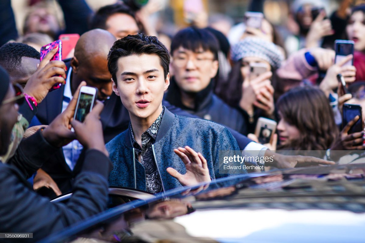 overthehuns's tweet photo. ผู้คนหลากหลาย But baby you look so shine 🥺✨ https://t.co/8Q1xllveQ7