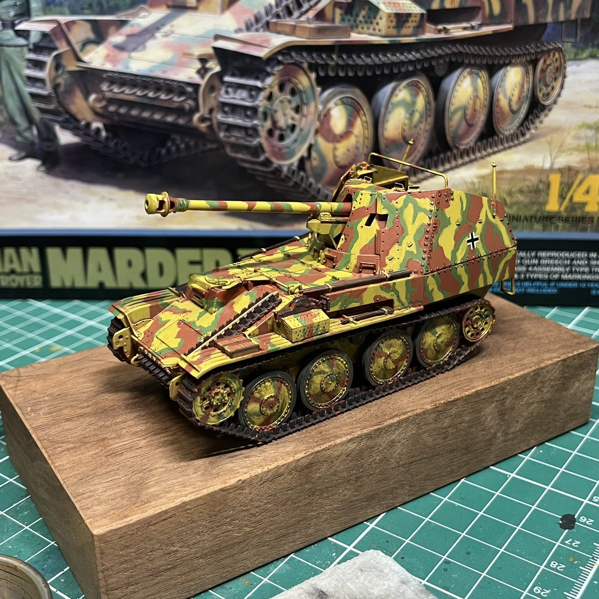 kitakun_modeler's tweet photo. マーダー3完成しましたー！
3色迷彩の描き込みが楽しかった！
面相筆一本とラッカー塗料のみ使用の筆塗り、手描きマーキング、ノントップコート
#48戦車 https://t.co/lonDPjk3no