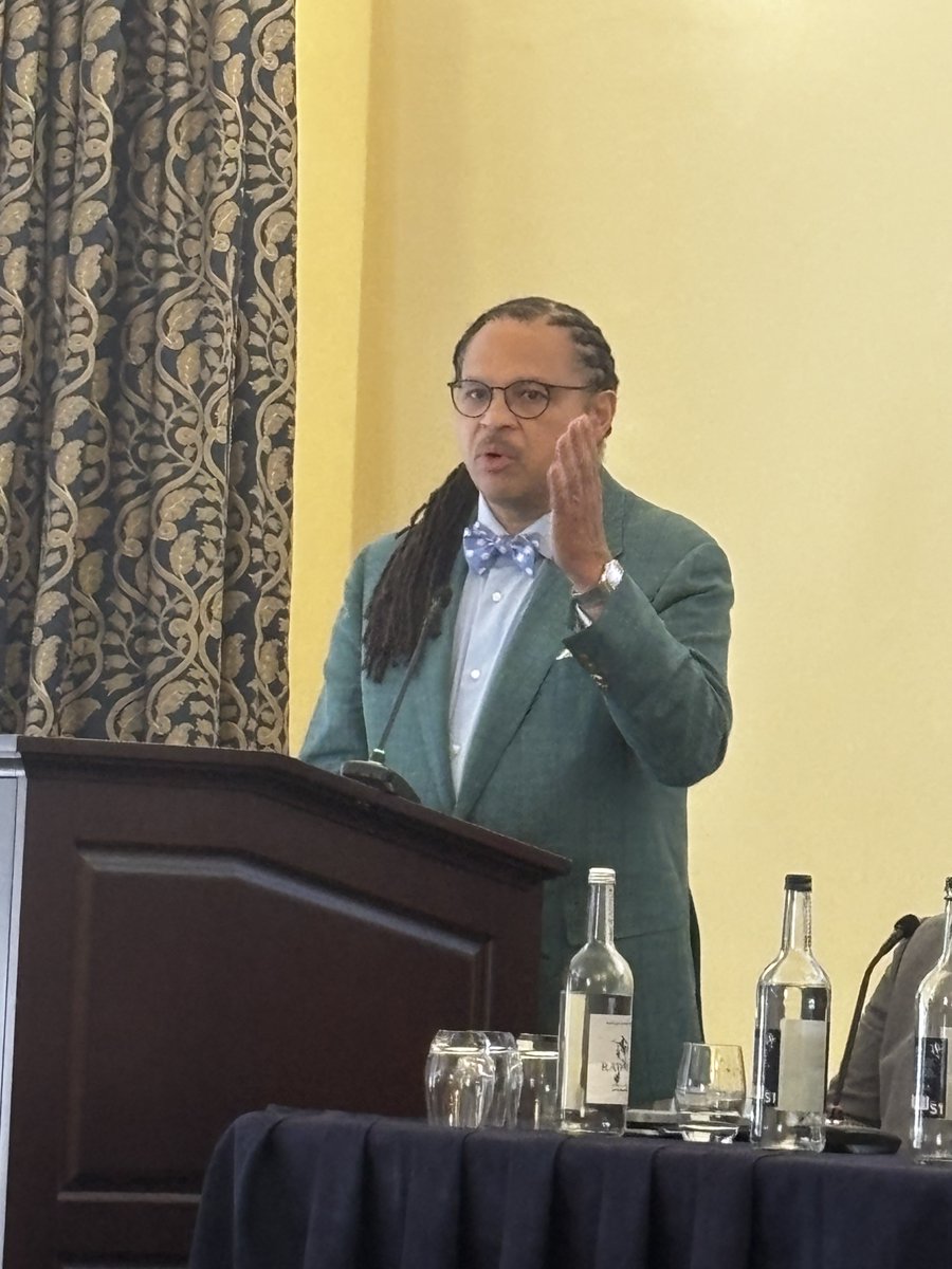 MarkHillKC's tweet photo. A great privilege and honour to join with the Catholic University of Ukraine to consider Russia’s war with Ukraine, and to@moderate a panel on #FoRB. https://t.co/sWwv8DVbTX