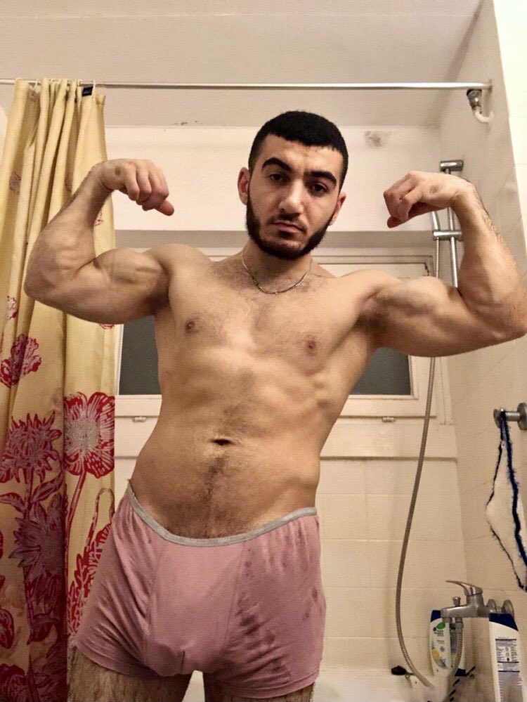 Zikkkox's tweet photo. #alphaarab #arabtop #arabmaster #arabcock #arabdick #arabgay #chudai #hotarab https://t.co/fgxqjpN0DP