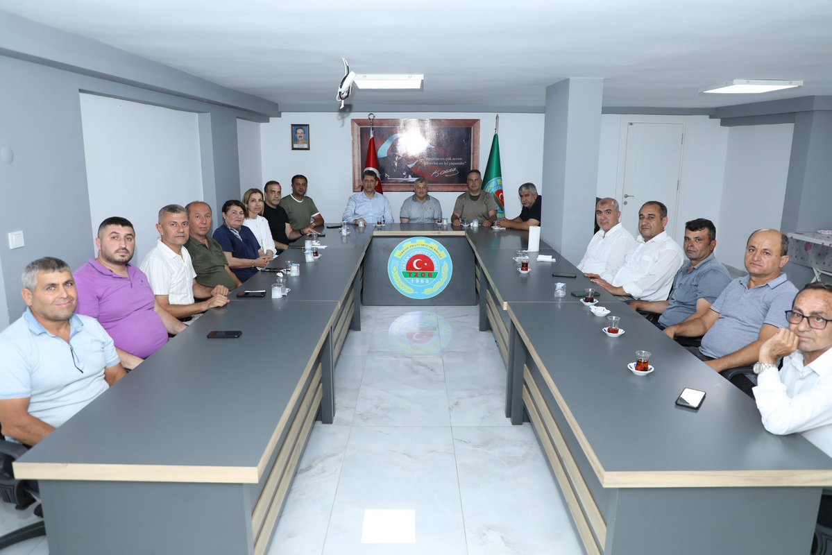 AkPartiGazipasa's tweet photo. İl Başkanımız Sn. Ali Çetin, İlçe Başkanımız Sn. Ramis Yiğit, Kadın Kolları Başkanımız Sn. Yasemin Küçükballı ve yönetim kurullarımızla birlikte Gazipaşa Ziraat Odası Başkanımız Sn. Yusuf Çelik’i ziyaret ettik.

Nazik ev sahipliği ve samimi misafirperverliği için Sn.Yusuf Çelik’e teşekkür ediyor, çalışmalarında başarılar diliyoruz.

@alicetin_07 
@yahyacelik_ 
@MustafaCanbey 
@YigitRamis 
@AKGMTeskilat