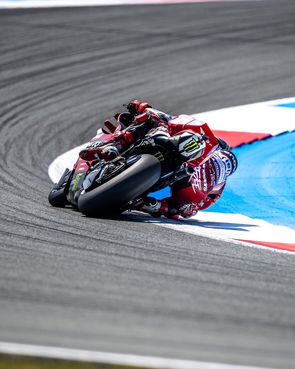 PeccoBagnaia's tweet photo. #DutchGP 🇳🇱 

Day one: P5 

Worth the sweat 🥵🔥🤟🏻 #GoFree https://t.co/qWwL4XPhyG