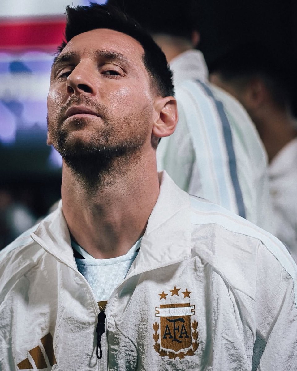 ejf249's tweet photo. es TERRIBLE la diferencia entre el messi de 2018 y el de 2026, el aura de gloria es total https://t.co/prtNctjCUv