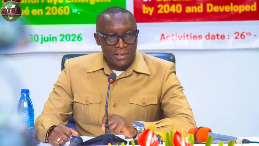 BwizaRadio's tweet photo. Le ministre Édouard Bizimana a officiellement lancé, ce vendredi 26.06. 2026, la 11ᵉ édition de la Semaine diplomatique, placée sous le thème : « Diplomatie économique et partenariats stratégiques : leviers pour l'atteinte des objectifs de la Vision 🇧🇮2040-2060. 
@NtareHouse https://t.co/ZOeOKVgMyY