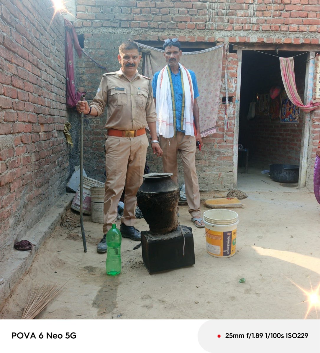 upexcise's tweet photo. *अवैध शराब के विरुद्ध चलाए जा रहे दैनिक प्रवर्तन अभियान में आज दिनांक 26.06.2026 का विवरण*
जनपद लखीमपुर खीरी क्षेत्रांतर्गत संदिग्ध स्थान ग्राम देवरिया थाना फूलबेहड़ बननी सिंगनिया थाना कोतवाली सदर इकबालपुर सैदापुर सिरैंचा थाना खीरी दीस्तापुर जंगल बिजला तालाब छेड़ीपुर थाना मोहम्मदी राजपुर दलराजपुर थाना पढुवा बंशीनगर थाना पलिया लोहरिया तकिया रामखेड़ा थाना हैदराबाद बाईकुवा कुकुरगोती थाना मैगलगंज माथुरपुर थाना पडुआ में दबिश दी गई l जनपद में दबिश के दौरान *कुल 292 लीटर अवैध शराब बरामद करते हुए लगभग 1070 किलोग्राम लहन नष्ट किया गया।*

@upgovt @nitinagarwal_n @chiefSecyUP
@infodeptup @uppolice @dmkhiri