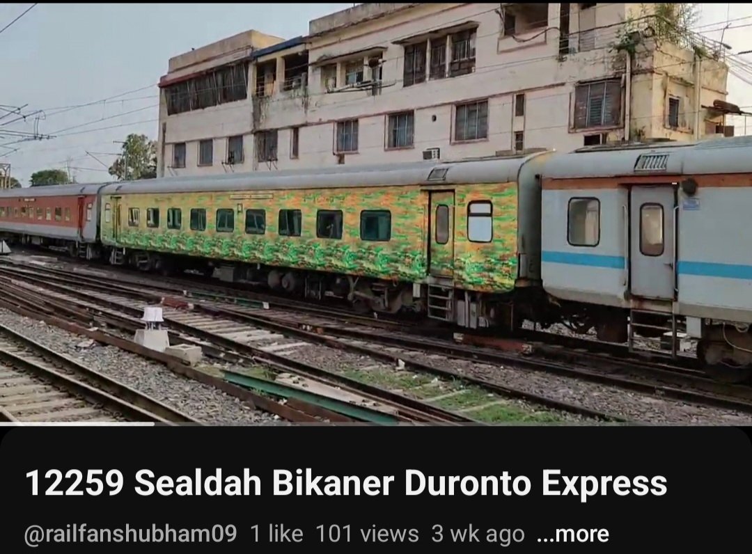 Sagnikkum45158's tweet photo. 1 out of 3 rake of 12259 SDAH BKN Duronto exp can be seen with 5-6 Duronto coaches.According to the train type and its fare one rake of Duronto is much needed to be back in its Uniform @EasternRailway @drmsdah @RailwaySeva is requested to please look into like Amrit Bharat trains https://t.co/tE0ZBns2L6