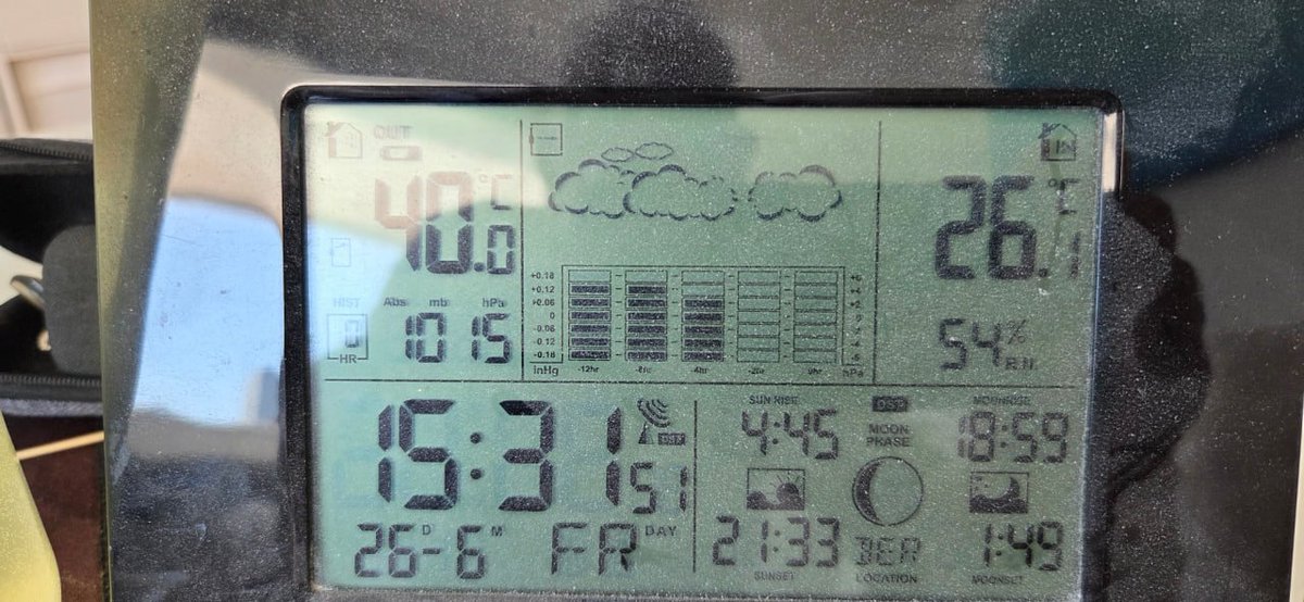 FelixRends's tweet photo. #Hitze Zusammenfassung: Über 4 Stunden lang über 40°C am Außenthermometer, gemessen in der Innenstadt, genaue Messung der Uni Oldenburg ebenfalls 4 Stunden über 35°C, mit einer Taupunktemperatur von ~20°C. Das ist ein #Tropentag 😉https://t.co/8u5KmhjbRx
https://t.co/wcP7BauYlW https://t.co/YSZZDzqx84