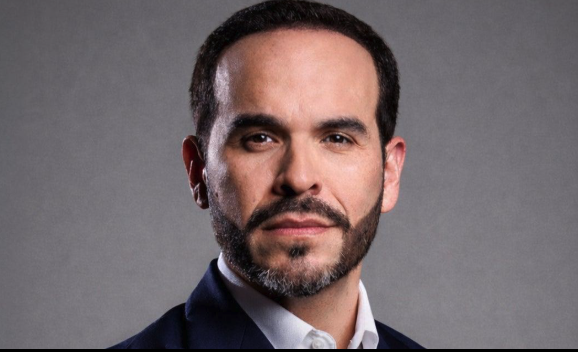IVANSERRANOAL's tweet photo. #Atención
Según fuentes de entera confianza, Abelardo de la Espriella despachará durante la primera semana de su gobierno desde La Guajira, invitado por el gobernador del departamento.
La Guajira fue uno de los territorios más golpeados por la corrupción durante el gobierno Petro: allí estalló el escándalo de los carrotanques, mientras miles de familias seguían esperando agua, obras y soluciones reales.
La visita duraría ocho días y tendría un propósito concreto: trazar la ruta de lo que no se hizo, revisar responsabilidades y poner al departamento en el centro de las primeras decisiones de gobierno.
