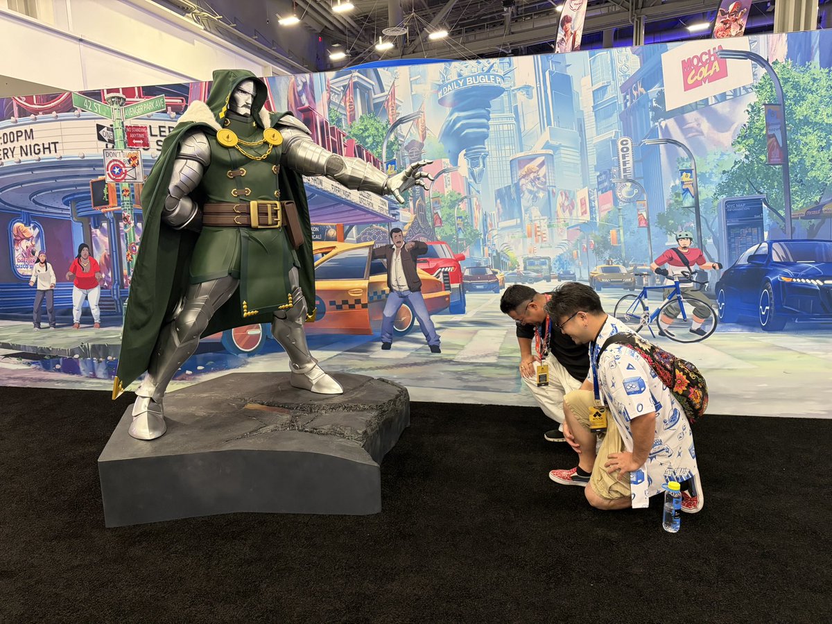Yamanaka_ARC's tweet photo. Doom  “You have to buy Tokon”
Pachi and Me “Yes my majesty!”
#MarvelTokon https://t.co/3hvAfULc1R