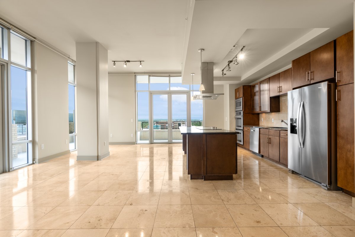 ValDostalek's tweet photo. Modern living meets timeless design.

Acoma Apartments redefines urban living in Denver's Golden Triangle with striking architecture, thoughtfully designed interiors, and resort-style amenities—all framed by breathtaking city and mountain views.

Every successful project is the result of an incredible collaboration between visionary architects, talented interior designers, dedicated builders, committed property managers, and creative partners who bring the story to life.

Project Team

Architect: Page Southerland

Developer: The Hanover Corporation

Builder: Hanover Construction Division

Property Management: Legacy Partners

Civil/Site Engineer: Kimley-Horn

Photography: Dostalek Studio | Val Dostalek
Great design is never the work of one person—it's the result of a team committed to creating exceptional places to live.

#AcomaApartments #DenverArchitecture #MultifamilyDesign #ArchitecturePhotography #InteriorDesign #CommercialPhotography #LuxuryApartments #Denver #ArchitecturalPhotography #DostalekStudio #RealEstatePhotography