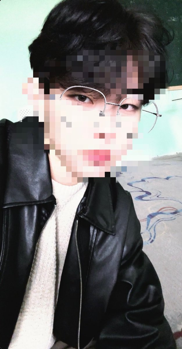 Inhoet4n's tweet photo. 낮에는 공부 잘 하고 운동 잘하는 형
밤에는 자지에 환장해서 달려드는 걸레 https://t.co/W5IYnNq9vW
