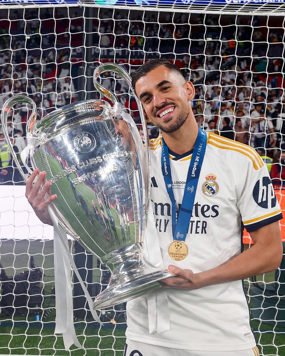 theMadridZone's tweet photo. 👋 Dani Ceballos at Real Madrid:

🏆🏆🏆 × UEFA Champions League
🏆🏆🏆🏆 × Club World Cup
🏆🏆🏆 × UEFA Super Cup
🏆🏆 × La Liga
🏆 × Copa del Rey
🏆🏆🏆 × Spanish Super Cup

Not bad. https://t.co/KTYUByOcQ3