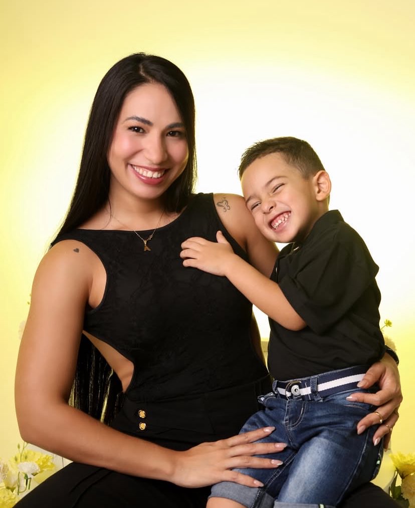 barbnotsuarez's tweet photo. Necesitamos información de YASLUVI RIVERO y su hijo AARÓN SÁNCHEZ (3A)

Residían en el edificio Belo Horizonte, sector Playa Grande. 

⚠️⚠️⚠️⚠️⚠️ https://t.co/A9B5k4EnpE