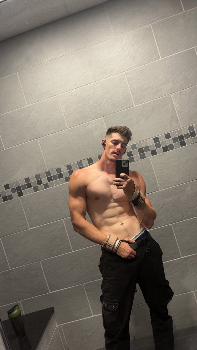 onlyfans.com/dakota_bryson TOP 3.8% tweet media