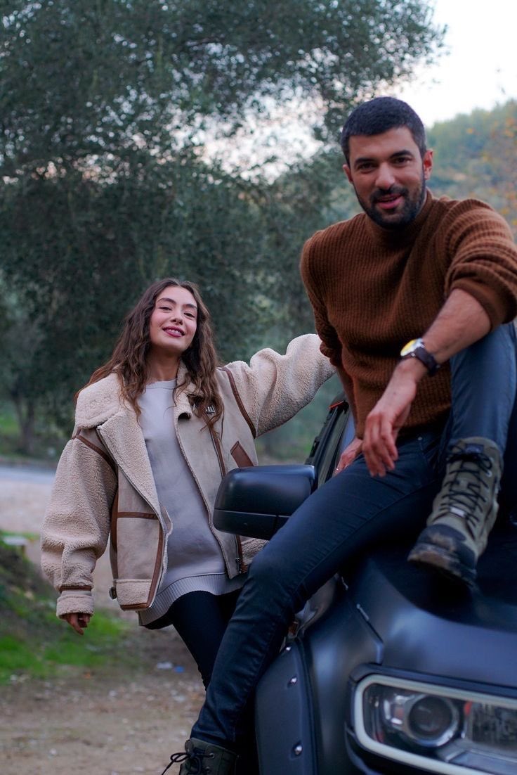 ehlyrics's tweet photo. Onların tekrar birlikte bir projede yer almalarını gerçekten çok isterdim.
#EnginAkyürek #NeslihanAtagül #NesGin #NarSan #SefirinKızı #Nare #Sancar https://t.co/yRoqHPwn6M
