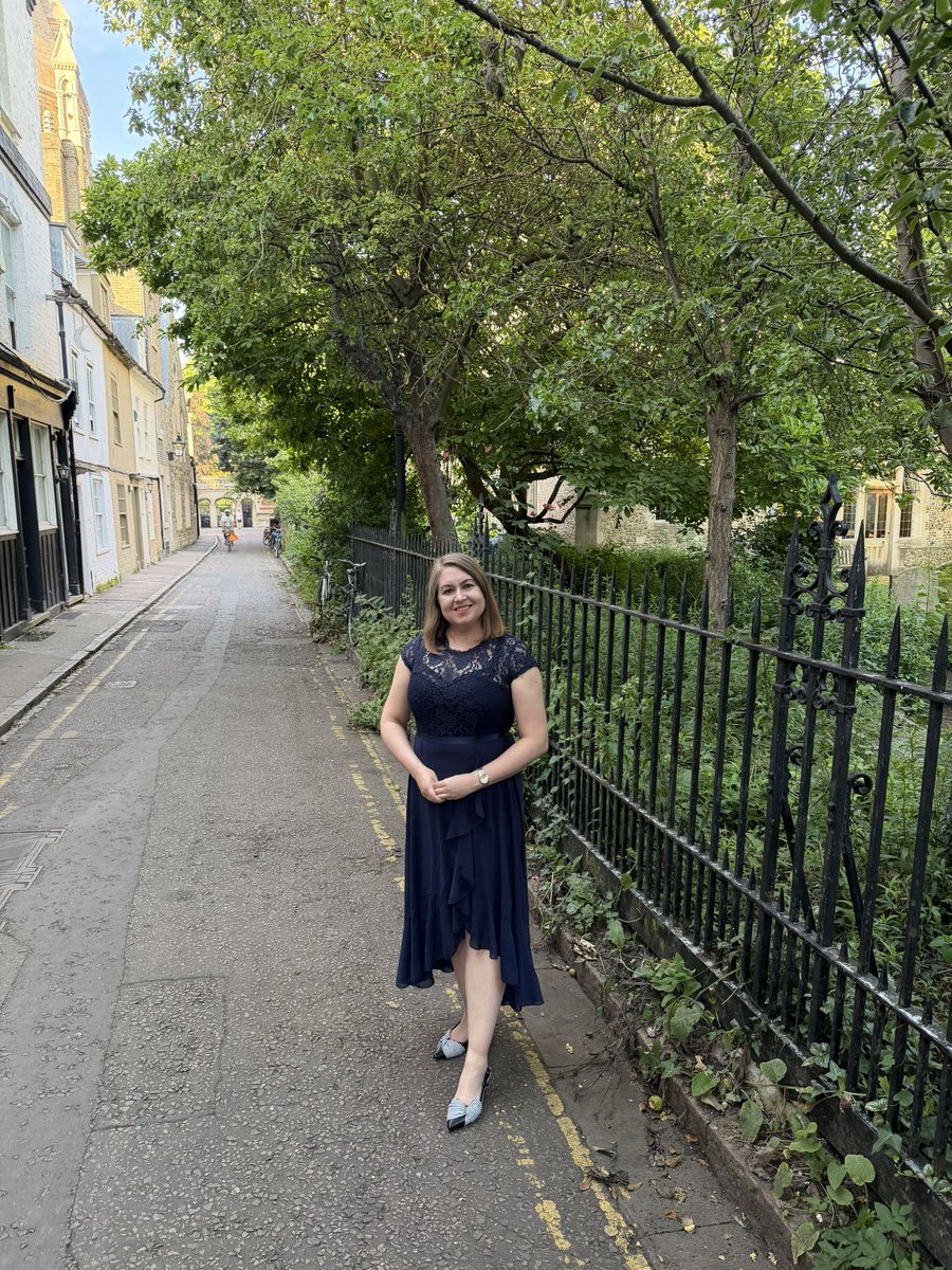 ENortonHistory's tweet photo. Off to a Cambridge May Ball #mayball https://t.co/o36gKQIZNt