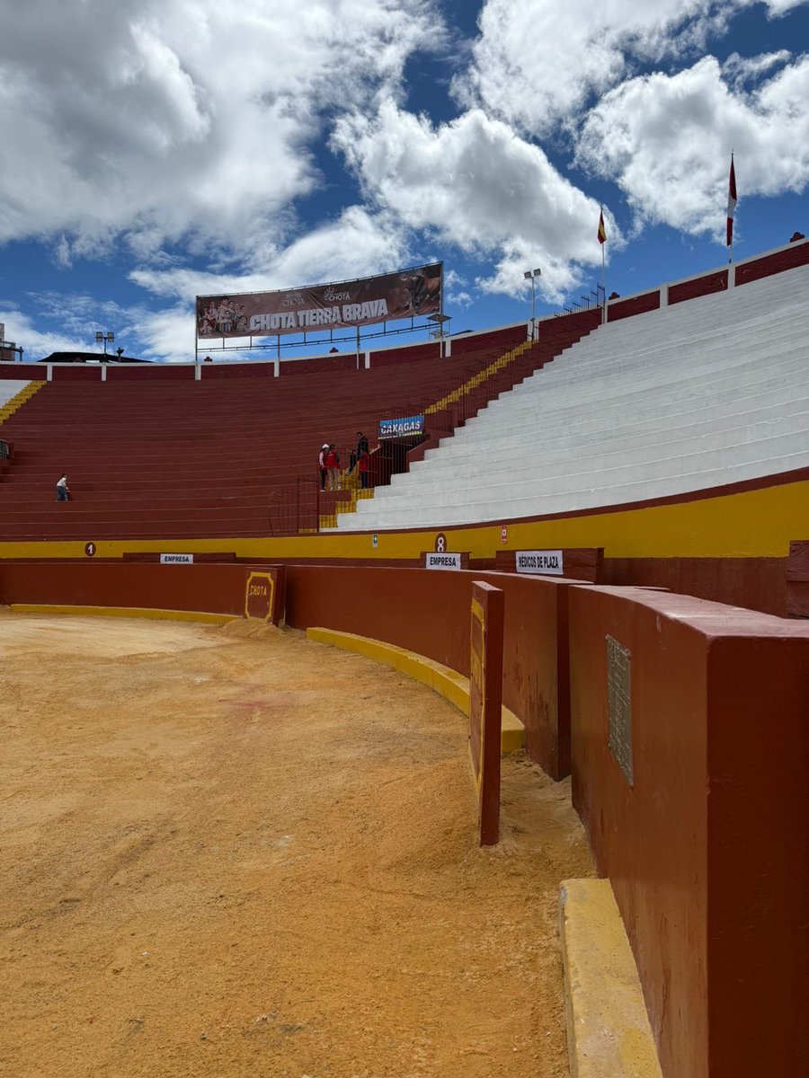 DavDeMiranda's tweet photo. Cartas sobre la mesa en Chota tras el sorteo de El Pilar. El lote de hoy lo componen el Nº 79 y el Nº 127. A partir de las 15:30 🇵🇪 22:30 🇪🇸 https://t.co/SqxMjqIndF