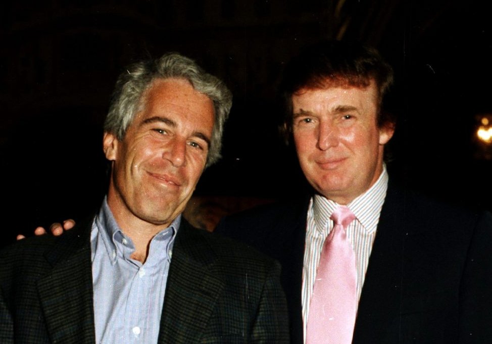 Epstein_filesX's tweet photo. 🚨 BREAKING: Trump Administration ordered to release unredacted Epstein files by judge.

The DOJ has announced it will not comply. https://t.co/UlMUzTFsWL