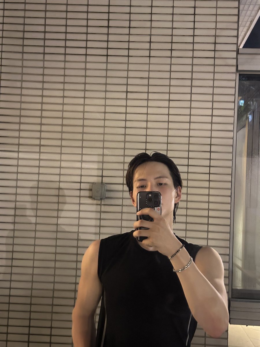 suniijoo's tweet photo. hum hello mr.cho seongil https://t.co/LFniHSKF48