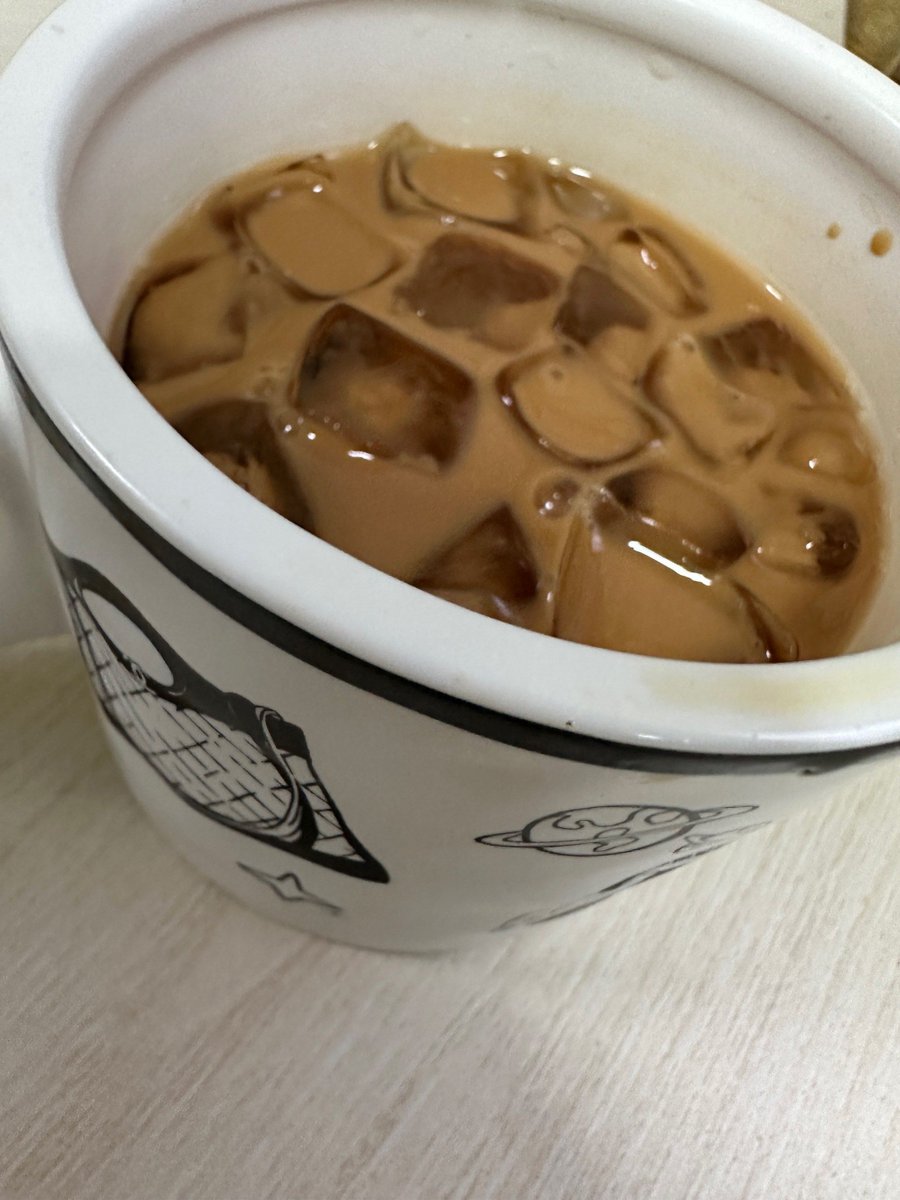 MEIZIN20's tweet photo. Finished the final project at 2 a.m. with coffee still warm – that heavy sigh + smile = pure small win! https://t.co/nR98tuas7J