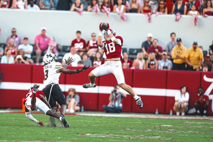 SSN_Alabama's tweet photo. DB Bray Hubbard is Alabama’s highest rated player in EA Sports CFB 27, with an overall of 94- the highest rated strong safety in the game. https://t.co/27wTF4tafM
