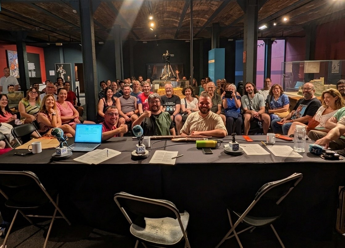 portesdetroia's tweet photo. I fins aquí!!! 

Moltes gràcies a tothom que ha vingut, i al @mhistoriacat, @lactual i @laxarxa! https://t.co/lYSsdD3Cph