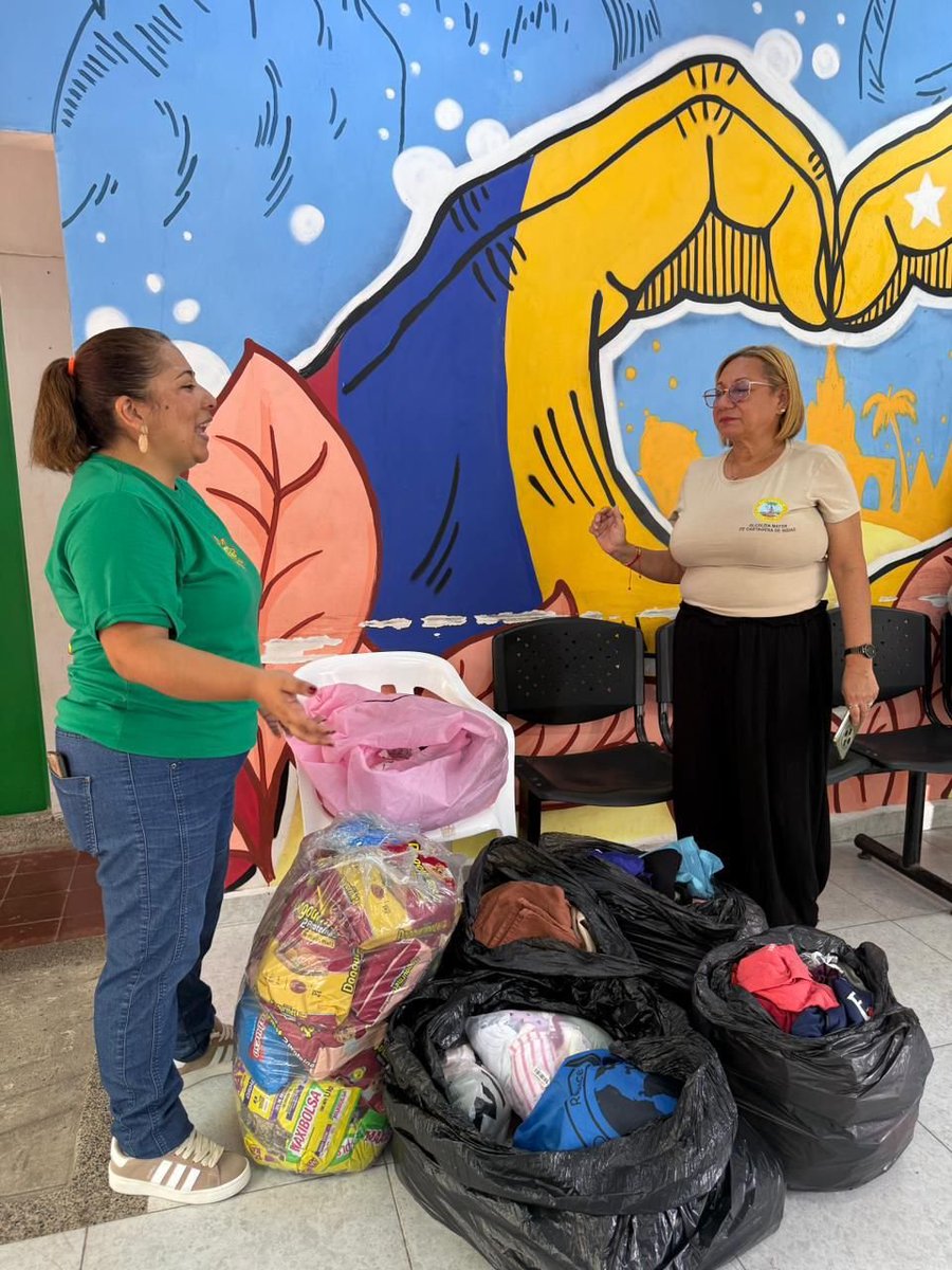 dumek_turbay's tweet photo. Agradecemos a los cartageneros que han hecho sus donaciones, ayudas que irán directamente a apoyar a nuestros hermanos en Venezuela 🇻🇪

Dos puntos de acopio: 
📍Centro Intégrate de El Líbano, atrás de Unitecnar. 
📍Palacio de La Aduana, 2do piso. 

La campaña 𝗖𝗮𝗿𝘁𝗮𝗴𝗲𝗻𝗮 𝘀𝗲 𝘂𝗻𝗲 𝗽𝗼𝗿 𝗩𝗲𝗻𝗲𝘇𝘂𝗲𝗹𝗮 irá hasta el próximo viernes 3 de julio.