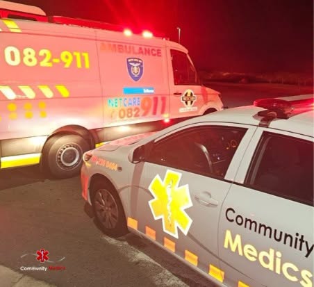 _ArriveAlive's tweet photo. Community medics attend to several medical and roadside emergencies

https://t.co/eTpaNKI724

#ArriveAlive #EMS #Strokes #CPR https://t.co/wpNZh0SxIY
