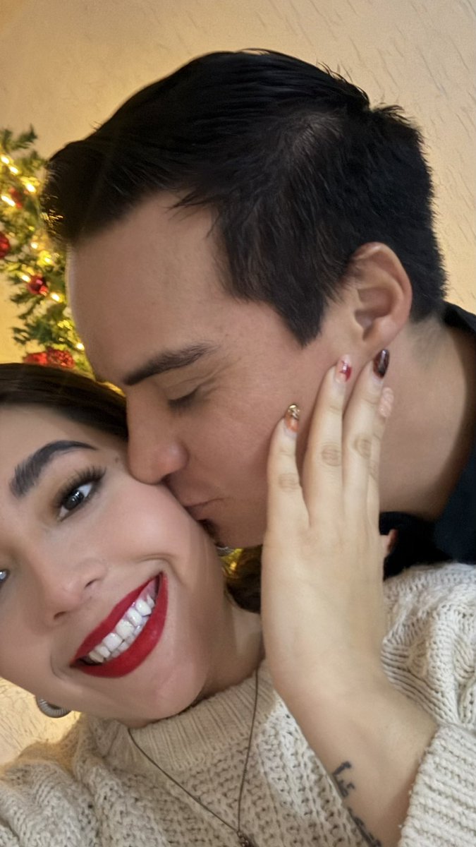 MelissaCourcel2's tweet photo. Un año maravilloso…🤍🤴🏻💍 https://t.co/wgptZBVjvb