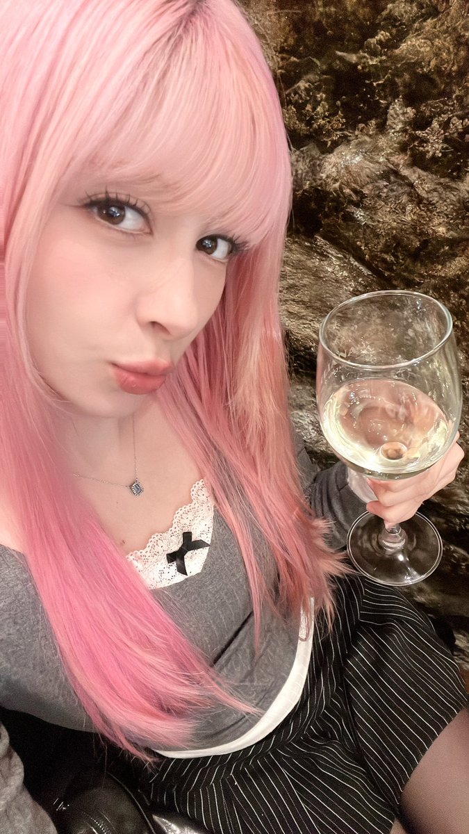 send4alice's tweet photo. it’s princess’s birthday🤍 what a better day to serve your purpose and ruin yourself for me 🤭💸 https://t.co/Lbzz0Aackx
