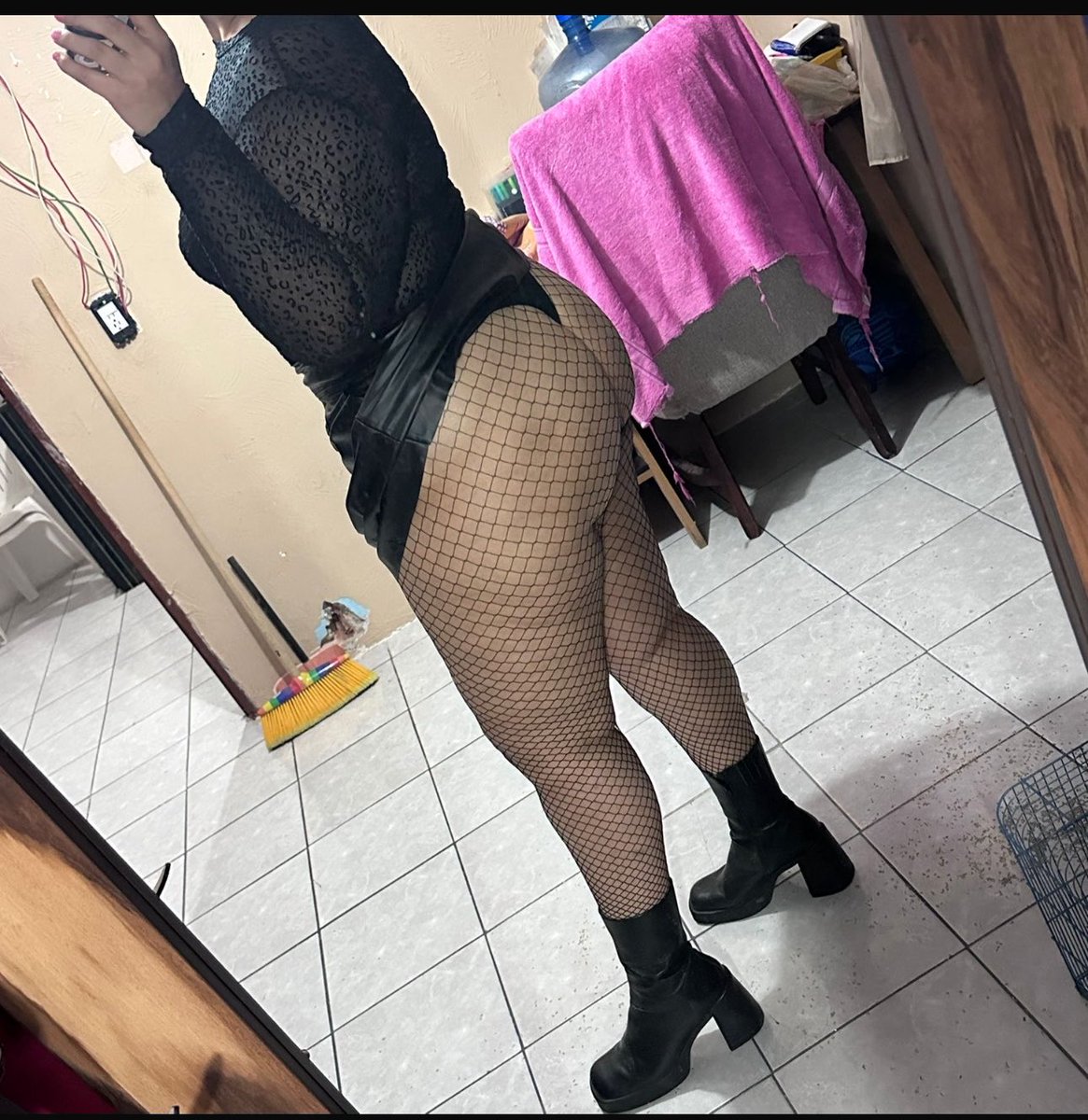 SwluckyGDL's tweet photo. Hoy disponible servicio . Mi esposo me dejara ser la putita de alguien .$$$
Info dm
🤭🔥 https://t.co/POV9iQgDJ2