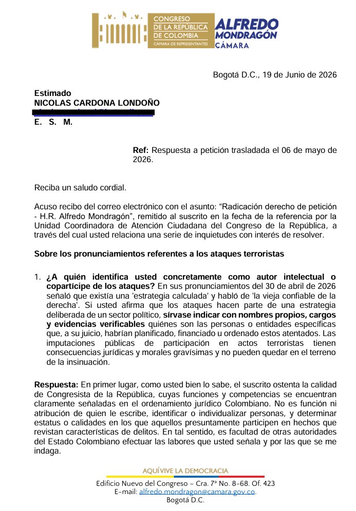 CardonaNL's tweet photo. ¿Recuerdan este tweet de Mondragón donde preguntaba si "la derecha nos llena de bombas en Cali como estrategia de campaña"?

Le envié un Derecho de Petición pidiendo que explicara sus afirmaciones. Se tomó casi dos meses para responder.

Lo que dice es preocupante. 🧵 https://t.co/xitLlJxJvJ
