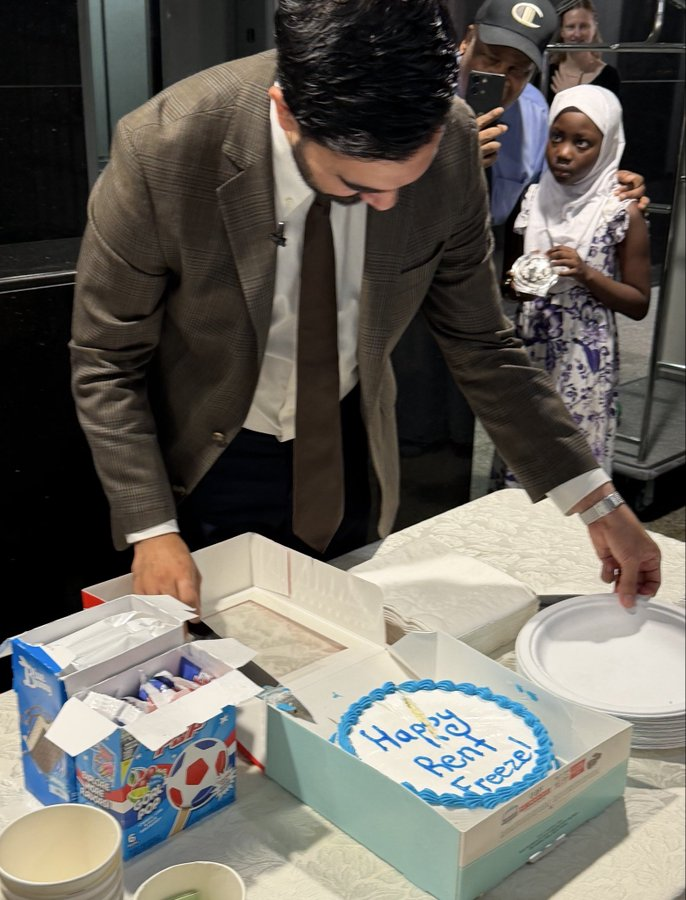 benshapiro's tweet photo. How it starts vs. how it ends https://t.co/KrQ1KZn1xs