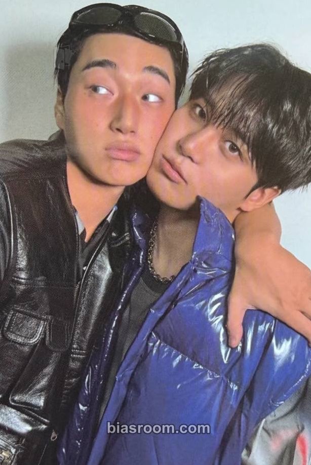 heartinsani's tweet photo. THE choi brothers pc omg https://t.co/NiaV38uow2