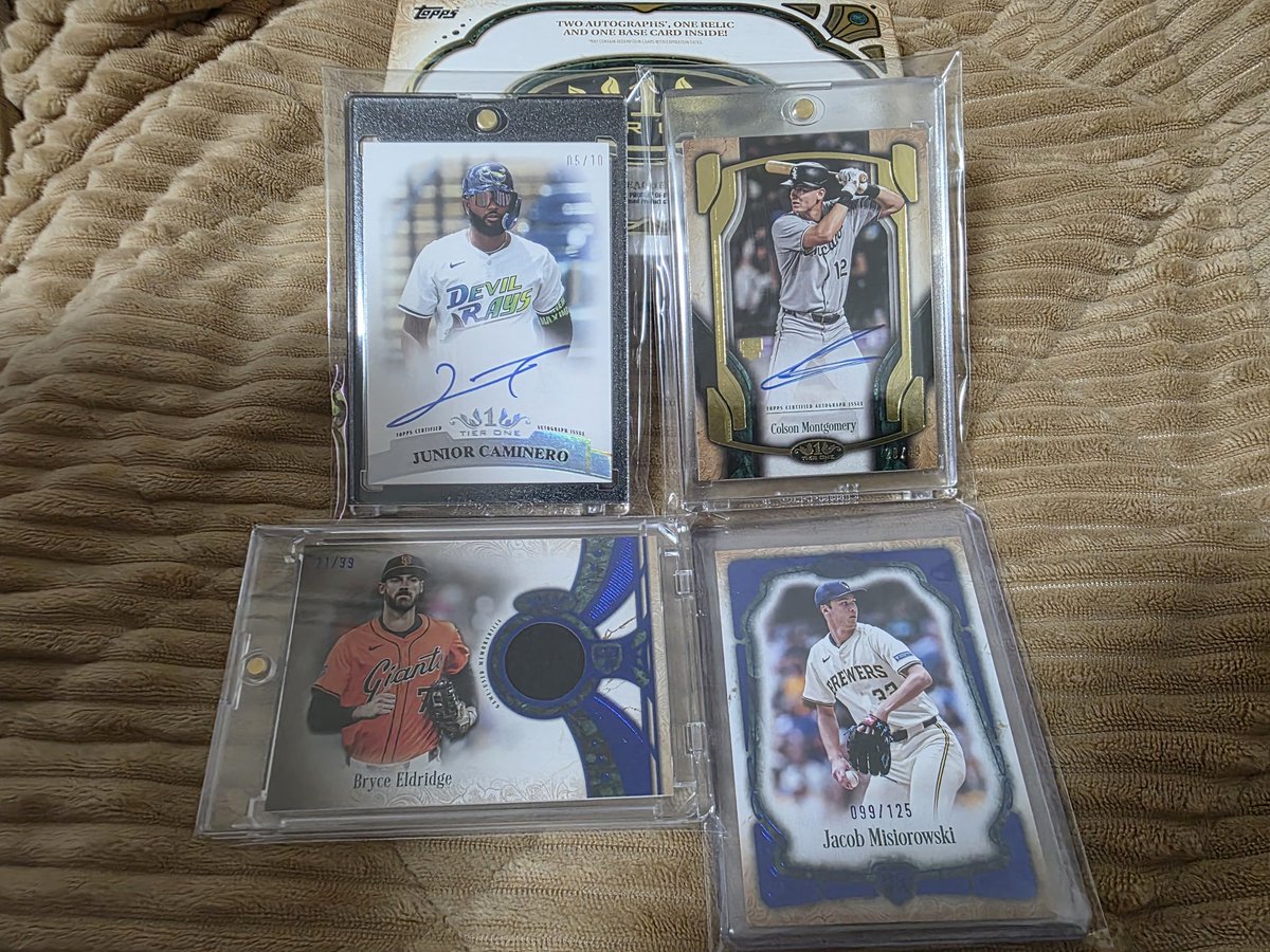 J072kD's tweet photo. Topps Tier One Baseball Hobby開封結果は…
ジュニオール・カミネロ　10シリオート

コルソン・モンゴメリー　49シリオート

ブライス・エルドリッジ　99シリレリック

ミジオロウスキー　125シリ
めちゃめちゃ若手BOXでした🙇レリックオートとかはなかったけど満足できる開封でした🤤
@BROTHERS_KAZU https://t.co/8jZ3W0d9n0