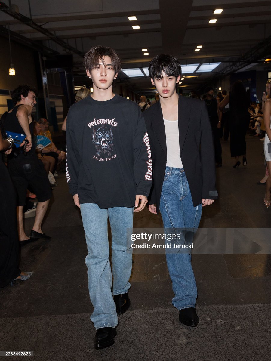 itz2tee__'s tweet photo. ในที่สุดน้องก็ได้อยู่ใน gettyimages แล้วภูมิใจในตัวหนูที่สุด ตี๋ตี๋ป๋อเก่งมากกกกก วันนี้ก็มาถึงสักทีนะ✨🫳🏻

TTP X VETEMENTS SS27

#VETEMENTSxTeeTeePor
#twnpich #Porsuppakarn #teeteepor https://t.co/14QmxwsegN