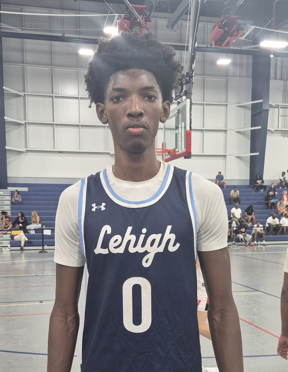 JHillsman's tweet photo. '27 Timothy Thurman displayed a talented game where his length is impossible to miss. The lanky slasher scored at the rim repeatedly and disrupted plays defensively in a win for Lehigh. He led a balanced attack with 17points @FABCHoops https://t.co/w44JVW7xn1