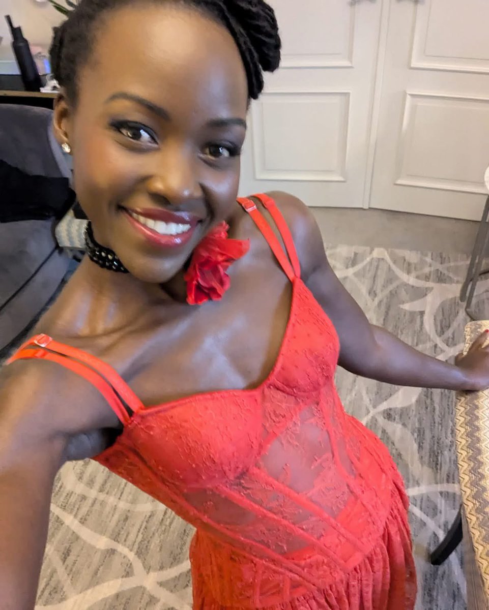 skiistiredasf's tweet photo. Oscar-winning actress Lupita Nyong’o opened up about living with over 50 uterine fibroids with a total of 77 over her lifetime (25 surgically removed) and the largest the size of an orange. https://t.co/FqZt4G4VV0