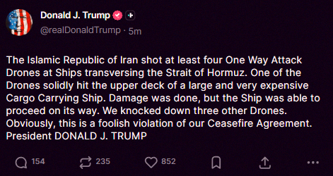 lemonadelait's tweet photo. 速報：トランプ大統領が、ホルムズ海峡でイランが船舶に向けて少なくとも4機の片道攻撃ドローンを発射したことを受けて、「愚かな違反行為」と非難。米イラン停戦合意に反すると激怒してるよ。 https://t.co/J0cJI42TqS