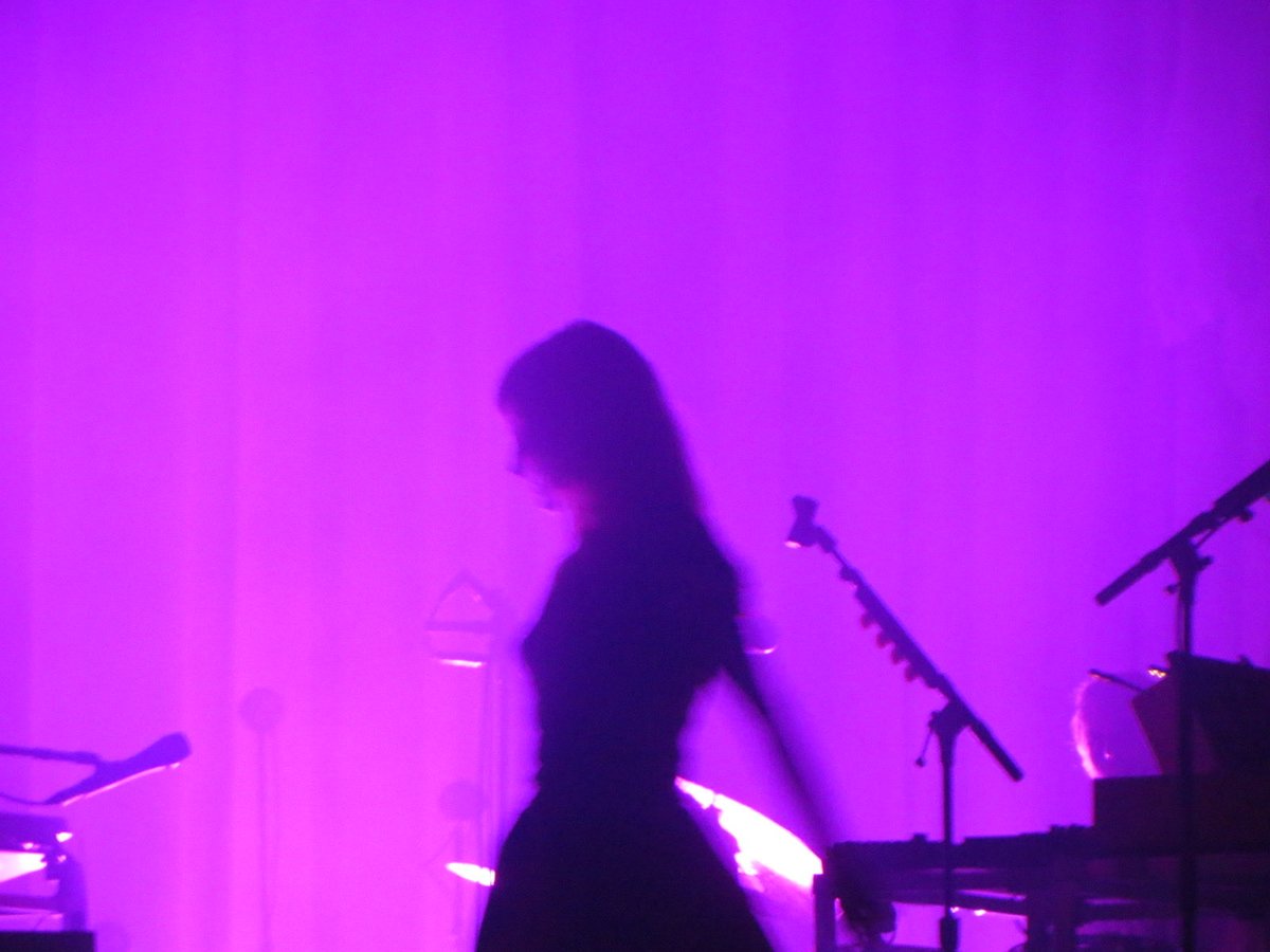 _FingerFood's tweet photo. Couple pics from Hayley at Glasgow !! https://t.co/xnbj7J95W2