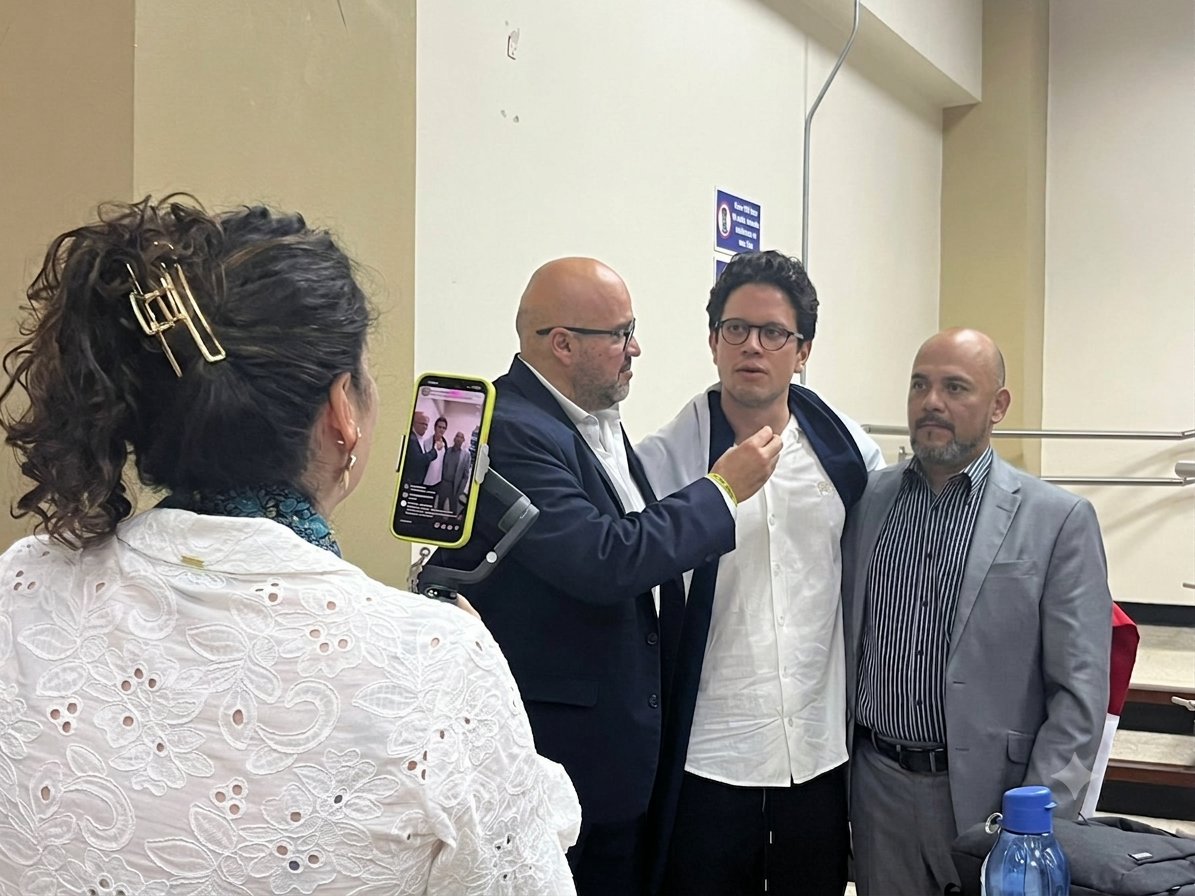SemanarioU's tweet photo. #País. Tribunal absuelve a activista Juan Bautista Alfaro por querella en caso de megaproyecto Bahía Papagayo

https://t.co/kNACkKpDJm https://t.co/pWpGf2UG37