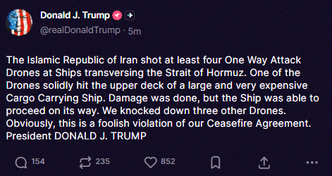 CurlyJoe_17's tweet photo. 速報🇺🇸🇮🇷 トランプ大統領、イランが米国との停戦合意を「愚かな違反」したと非難。ホルムズ海峡でイランが船舶に向けて少なくとも4機の一方向攻撃ドローンを発射したって。。 https://t.co/2NPQuoOado